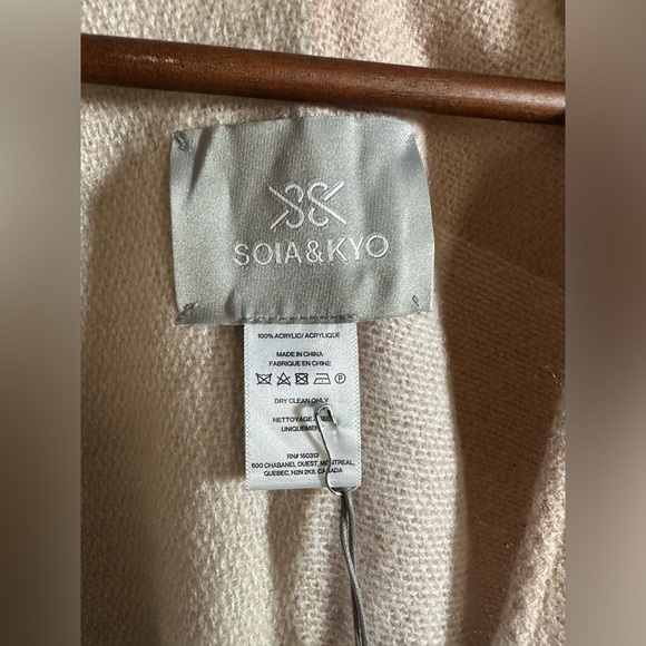 NWT Soia & Kyo - Light Pink & Cream Colorblocked Open Poncho W/ Scarf Hem OS - Picture 9 of 9